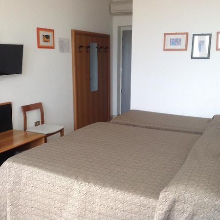 Hotel Sara Caorle Buitenkant foto