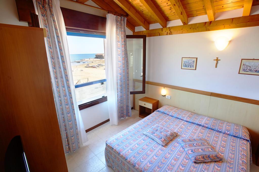 Hotel Sara Caorle Kamer foto